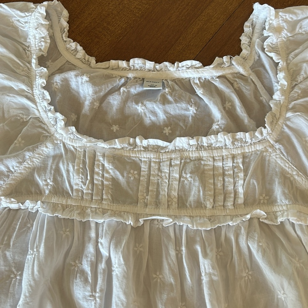 Old Navy White flowy puff sleeved Top - Picture 3 of 8